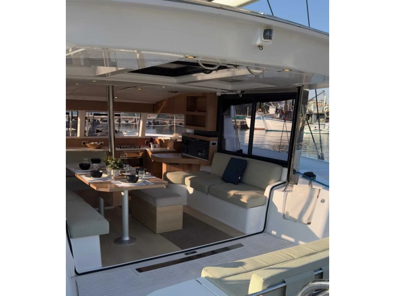 Noleggio Catamarano Bali con patente nautica