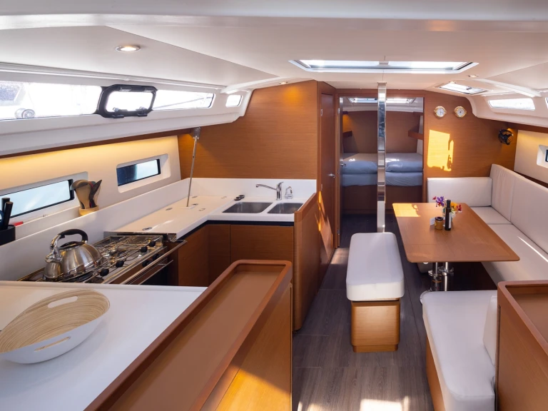 Noleggiare una Jeanneau Sun Odyssey 440 a Préveza