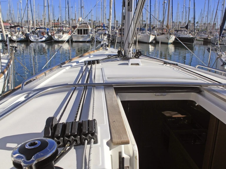 Noleggio barche Bénéteau Oceanis 38.1 a Cambrils su Samboat