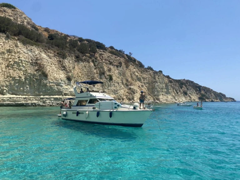 Noleggio Barca a motore Princess con patente nautica