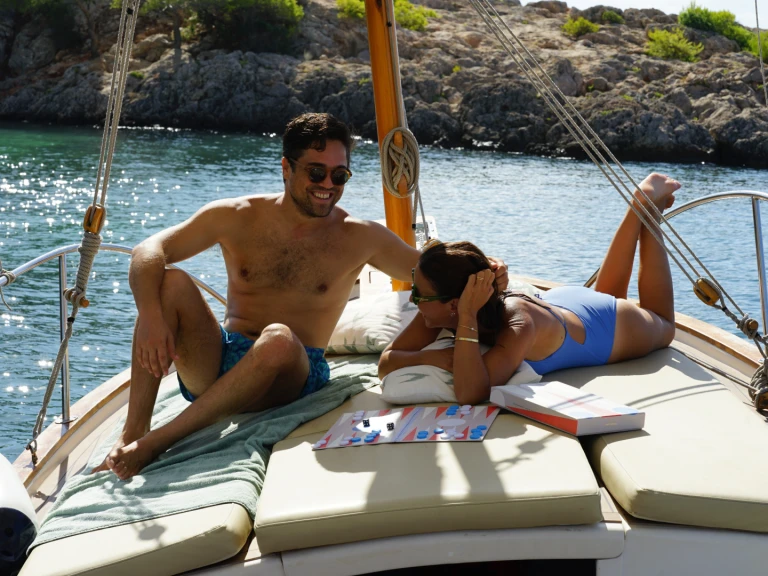 Noleggio Barca a motore con o senza skipper Medvolt Marine a Portals Nous