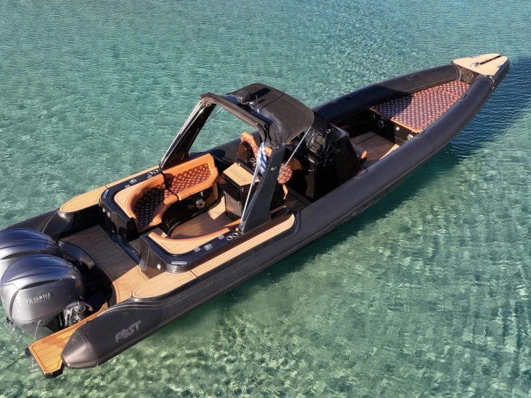 Gommone a noleggio a Mykonos (Citta) al miglior prezzo