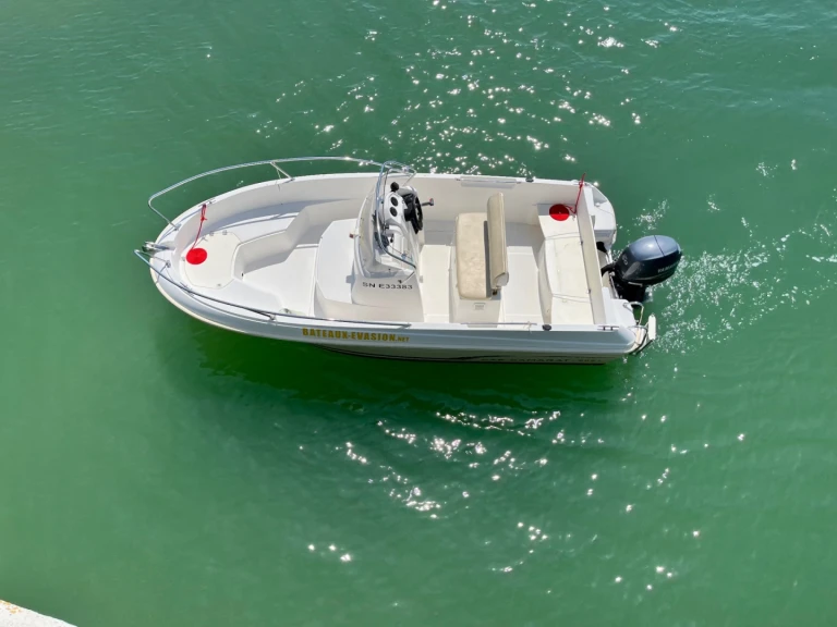 Noleggio Barca a motore con o senza skipper Jeanneau a La Baule-Escoublac