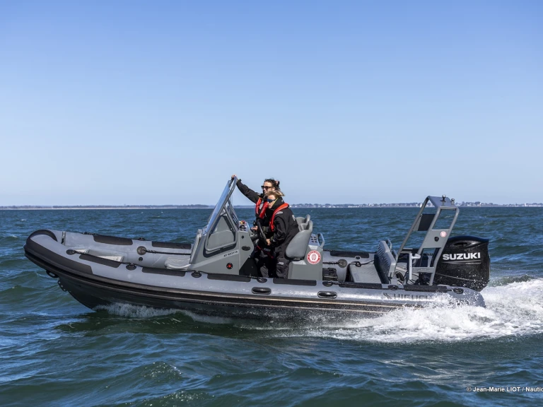 Highfield Patrol 660 da affittare a  La Trinité-sur-Mer