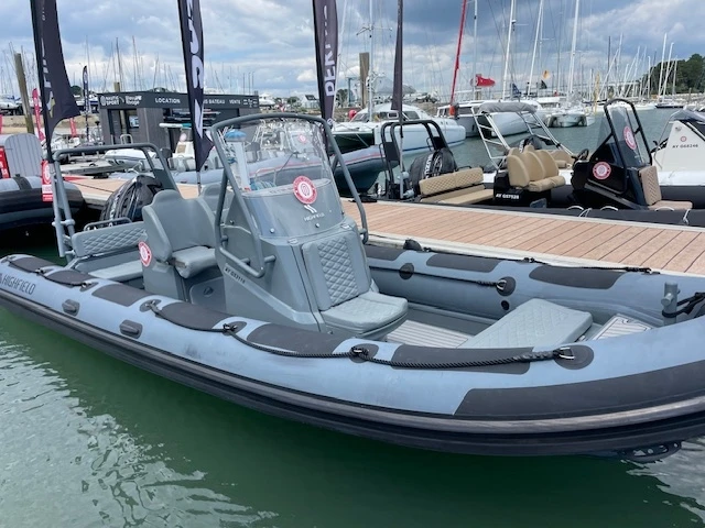 Noleggiare una Highfield Patrol 660 a La Trinité-sur-Mer