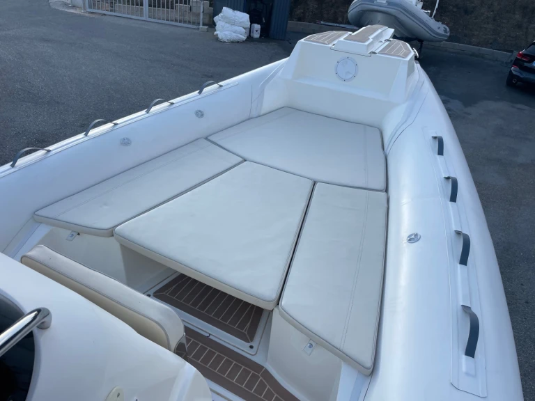 Noleggio a Monaco-Ville – Nuova Jolly NJ 700 XL su SamBoat