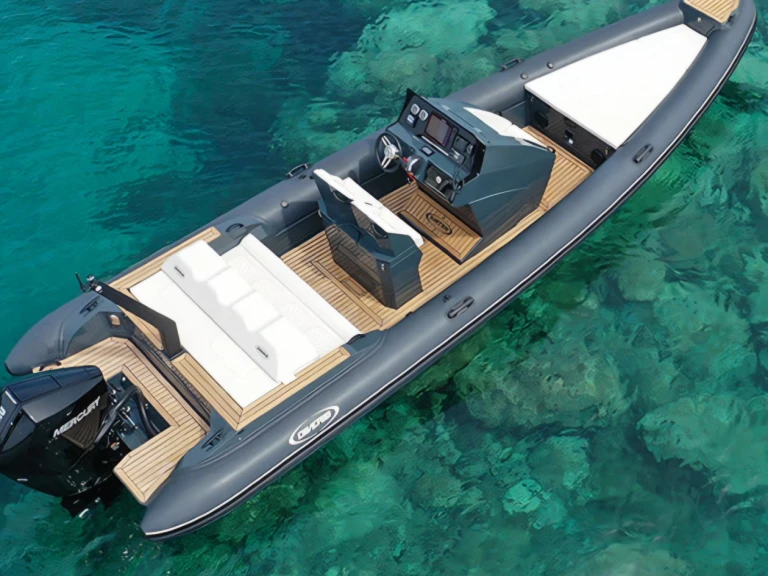 Barca a motore a noleggio a Mykonos (Citta) al miglior prezzo