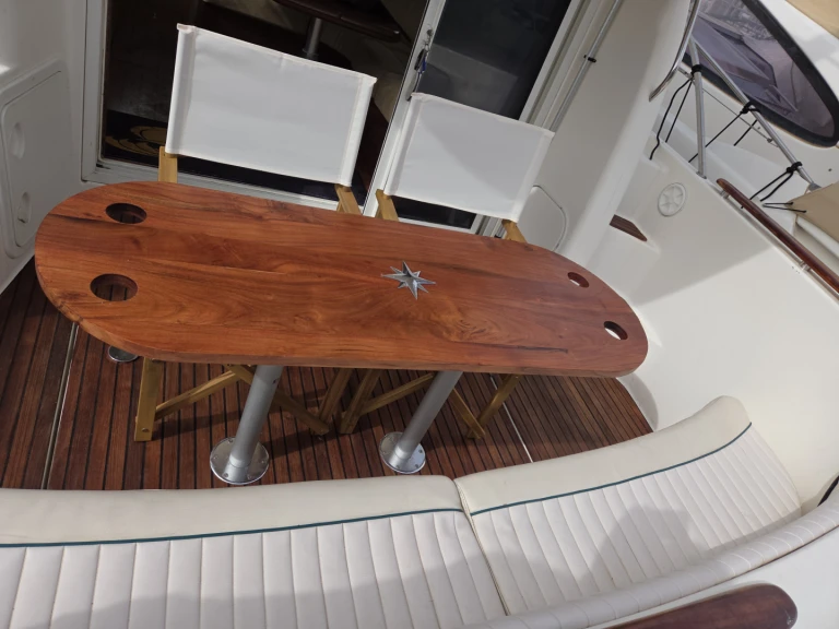 Noleggio Barca a motore con o senza skipper Jeanneau a Toulon