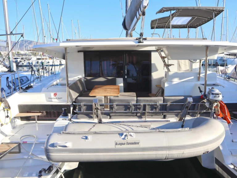 Noleggio barche Fountaine Pajot Astrea 42 a Néa Péramos su Samboat