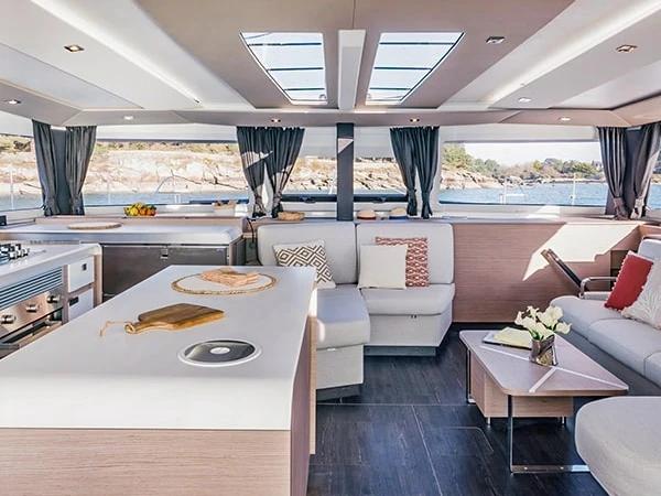 Noleggio barche Fountaine Pajot Aura 51 a Néa Péramos su Samboat