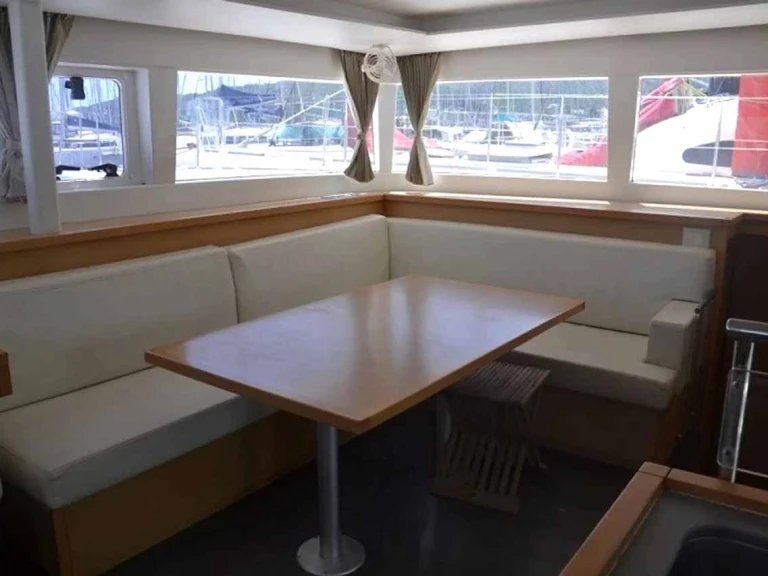 Noleggio Catamarano con o senza skipper Lagoon a Gouviá