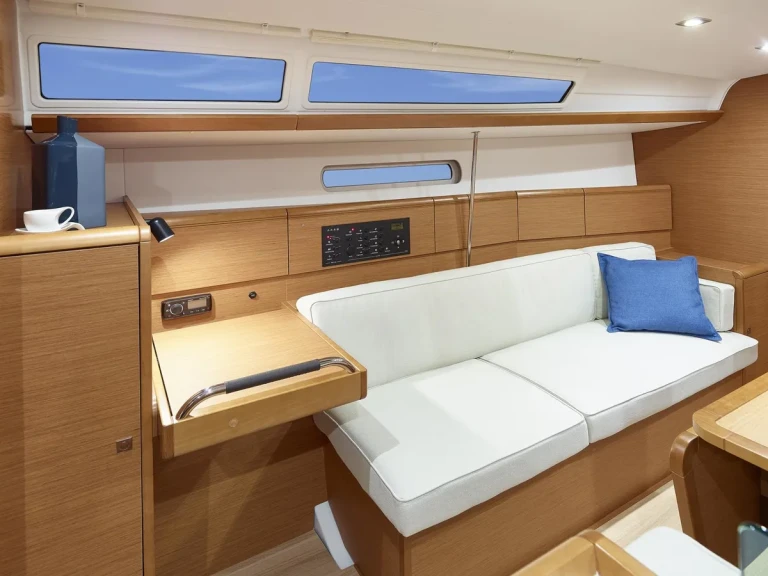 Noleggio barche Jeanneau Sun Odyssey 389 a Zaravecchia (Biograd) su Samboat