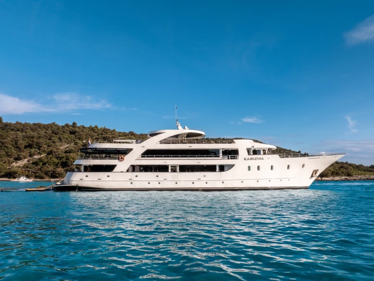 Noleggio Yacht di lusso  con patente nautica