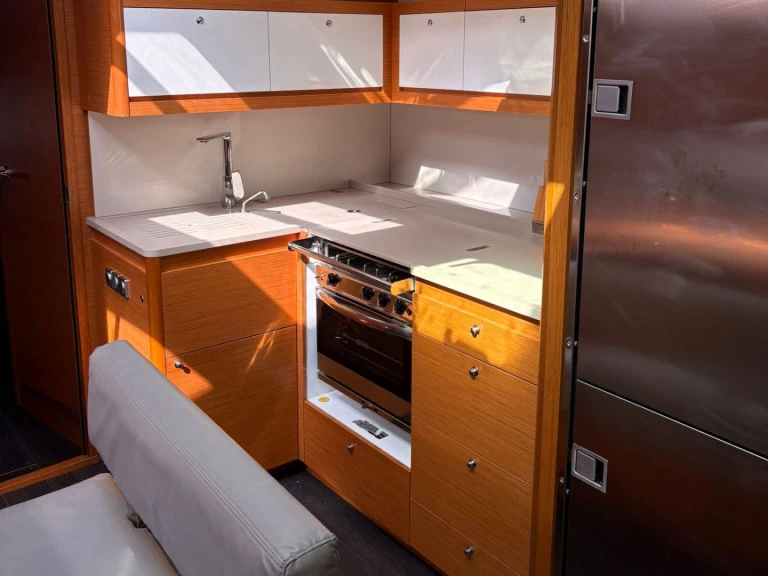 Barca a vela a noleggio a Furnari al miglior prezzo