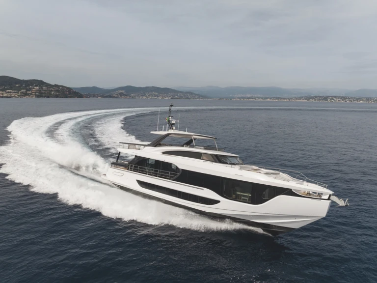 Noleggiare una Azimut Azimut Grande 26M a Sebenico