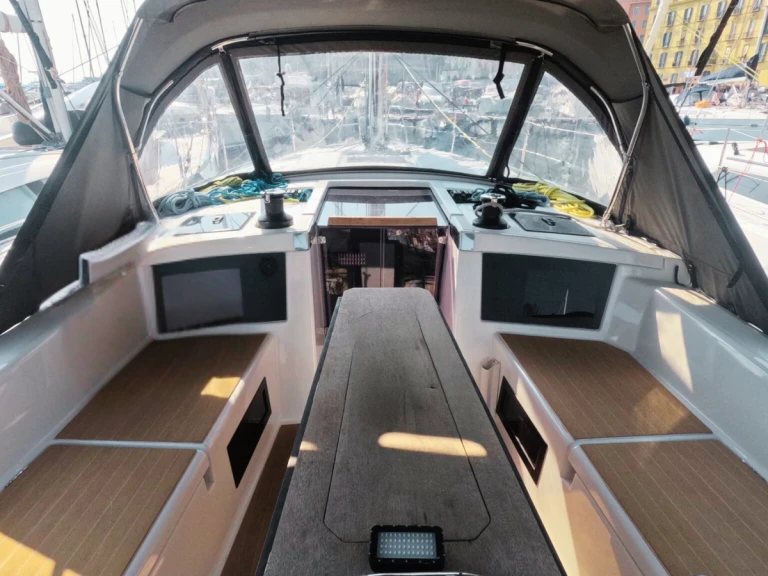 Dufour Dufour 41 da affittare a  Procida