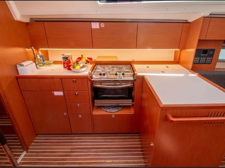 Noleggio barche Bavaria Bavaria C42 a Lefkáda su Samboat