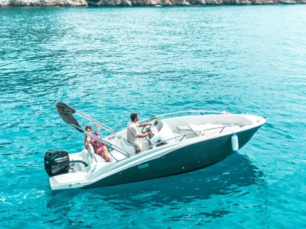 Noleggio barche Clear aries a Giardini-Naxos su Samboat