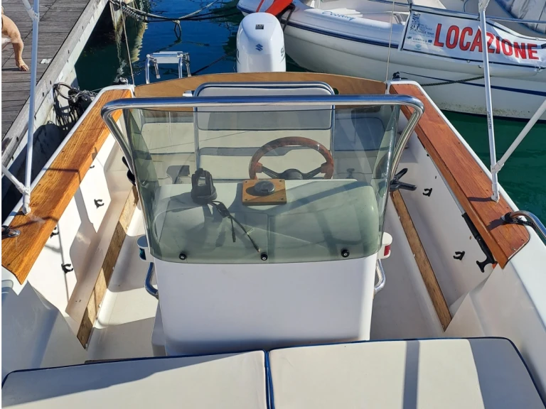 Noleggio barche Ranieri Azzura a La Spezia su Samboat