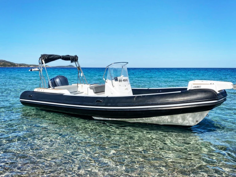 Noleggio Gommone con o senza skipper Capelli a Bonifacio