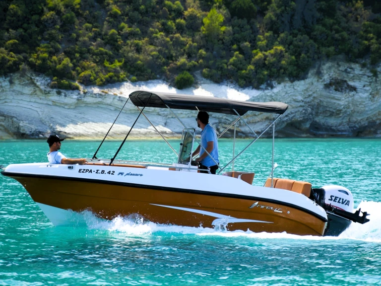 Noleggio a Psaroú – Nireus Ω53 su SamBoat