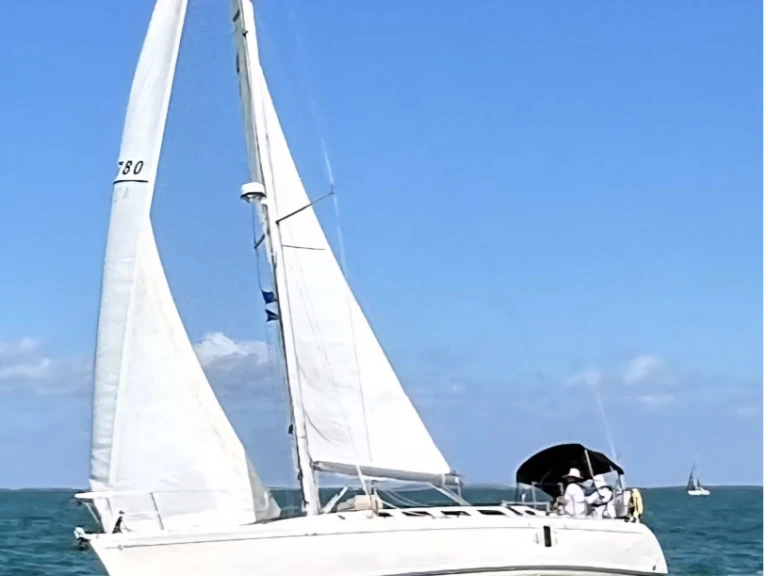 Noleggiare una Bénéteau First 41 S5 a Miami