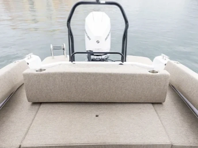 Noleggiare una Axopar 25 a Santa Eulària des Riu