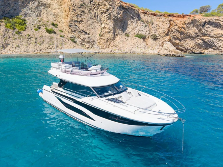 Prestige Yachts F49 da affittare a  Santa Eulària des Riu
