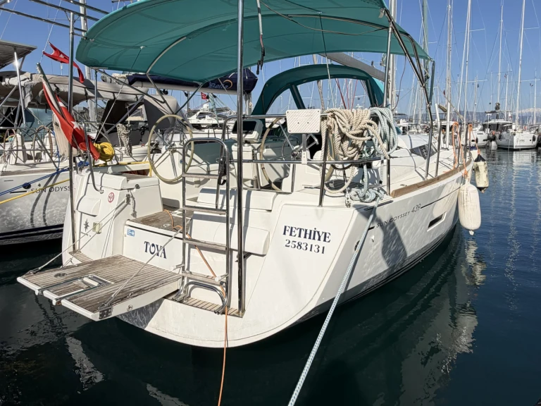 Noleggiare una Jeanneau Sun Odyssey 439 Toya a Fethiye