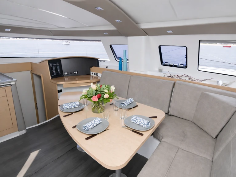 Noleggiare una Fountaine Pajot Lipari 41 a Marsiglia