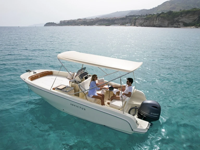 Invictus  200SX da affittare a  Fornells