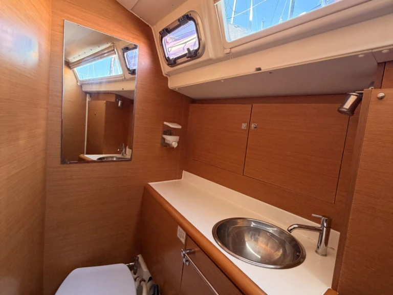 Noleggiare una Jeanneau Sun Odyssey 439 Toya a Fethiye