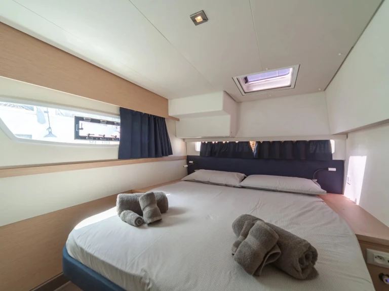 Catamarano a noleggio a Capo d'Orlando al miglior prezzo