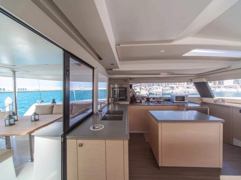 Fountaine Pajot Saba 50 da affittare a  Capo d'Orlando