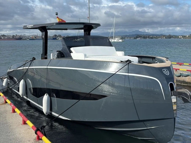 Noleggio a Mykonos Port – KUMBRA Kumbra 34 su SamBoat