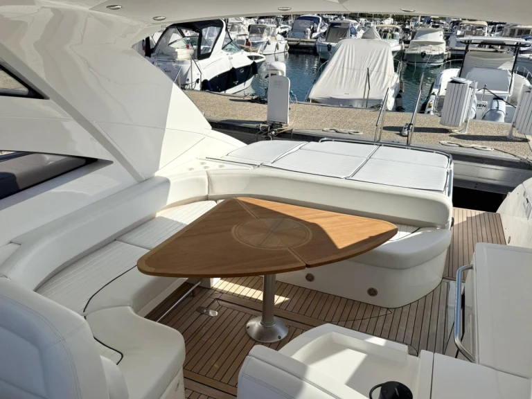 Noleggio Yacht di lusso a Mandelieu-la-Napoule – Fairline Targa 47 Gran Turismo