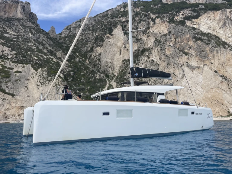 Noleggio Catamarano con o senza skipper Lagoon a Polignano a Mare