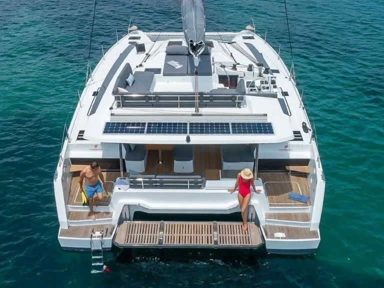 Noleggiare una Fountaine Pajot Elba 45 S a Cogolin