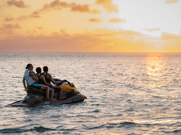 Noleggio barche San Antonio Port economico Yamaha FX HO