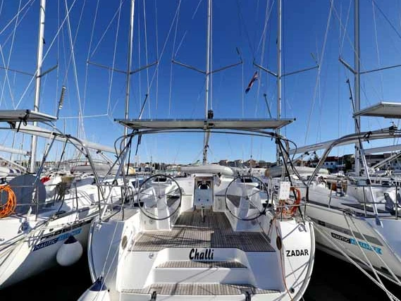 Noleggio barche Pola economico Cruiser 46