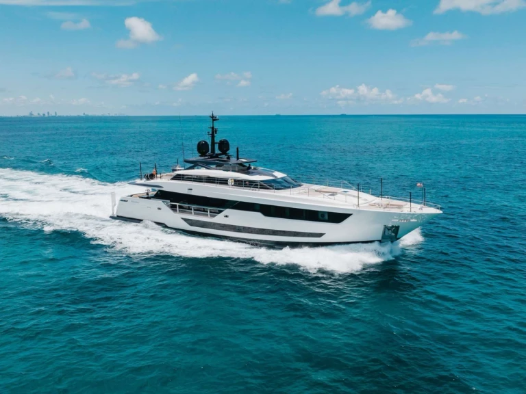 Noleggio Yacht di lusso con o senza skipper Ferretti a Miami