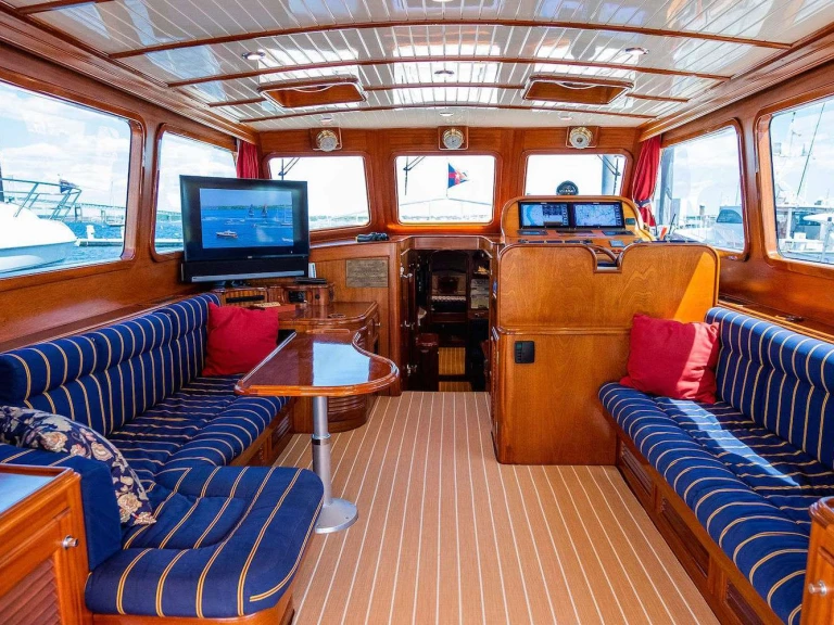 Noleggio barche Newport economico GEM 64