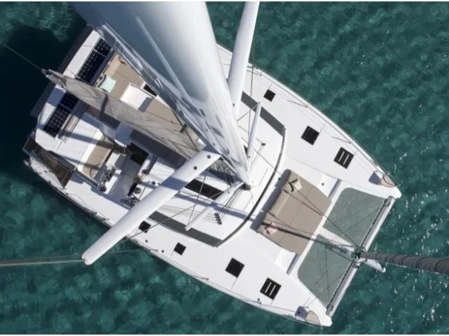 Noleggio Catamarano Fountaine Pajot con patente nautica