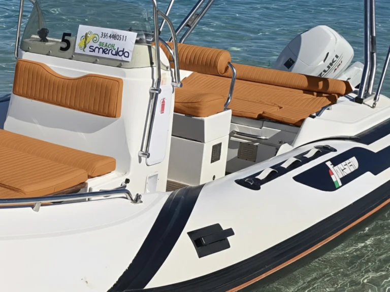 Noleggiare una Zar Zar 57 Classic Luxury a Cugnana Verde