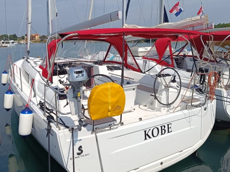 Bénéteau Oceanis 40.1 da affittare a  Pomer