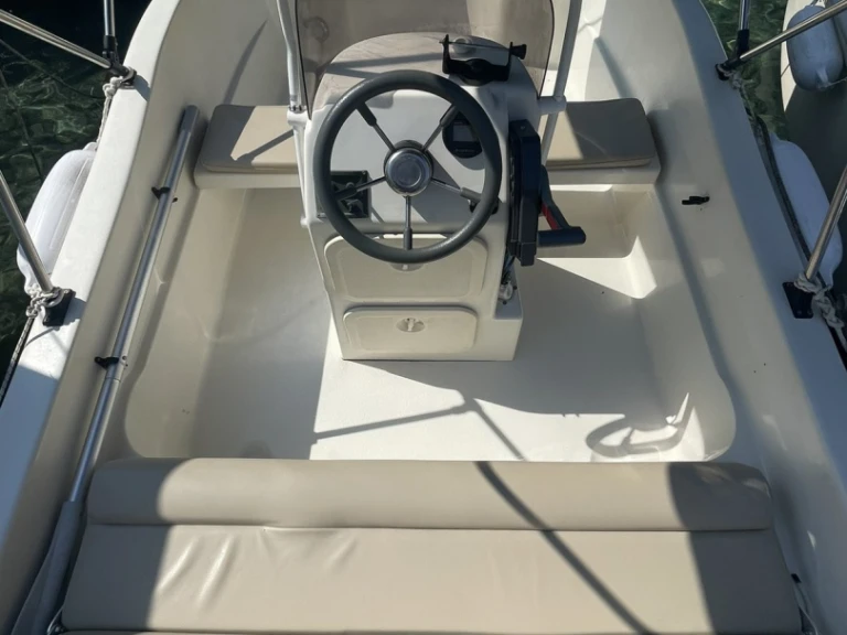 Noleggiare una Nireus Nireus 465 a Aríllas