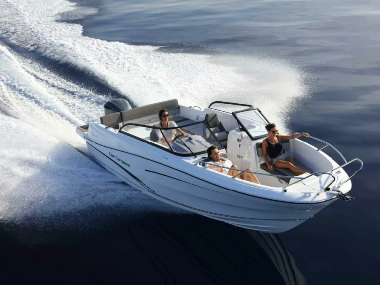 Barca a motore a noleggio a Sciez al miglior prezzo