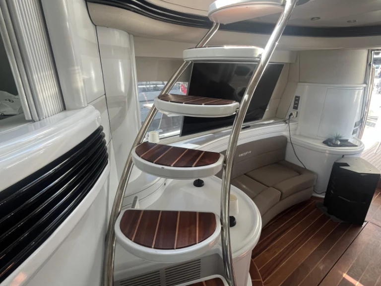 Noleggio Yacht di lusso con o senza skipper Azimut a Beşiktaş