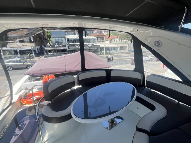 Noleggio Yacht di lusso Azimut con patente nautica