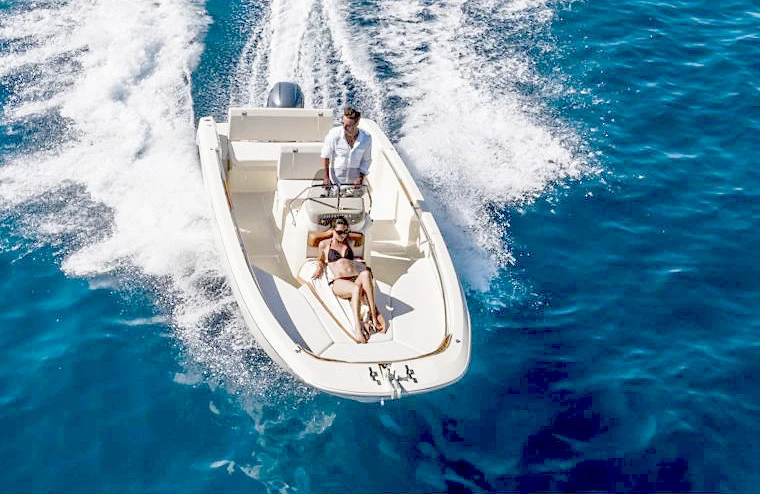 Noleggio Barca a motore a Fornells – Invictus  190FX